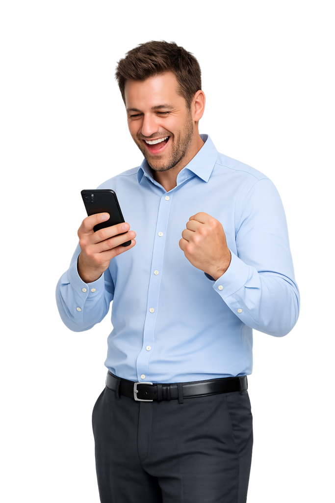 mann freut sich über sein smartphone